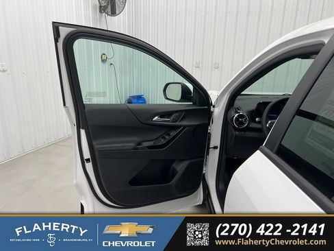New 2026 Chevrolet Equinox LT FWD image 8