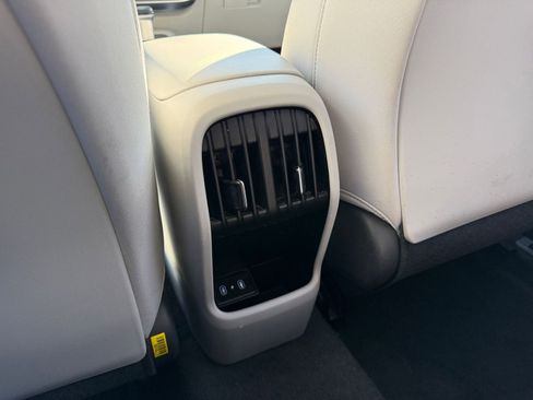 Used 2025 Hyundai Kona SEL image 24