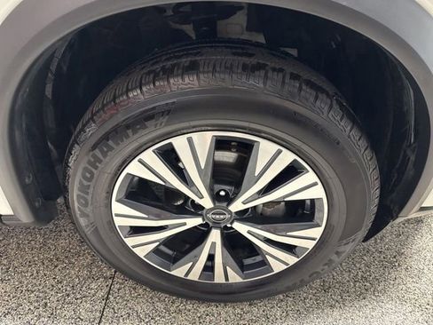 Used 2022 Nissan Rogue SV AWD/4WD image 28