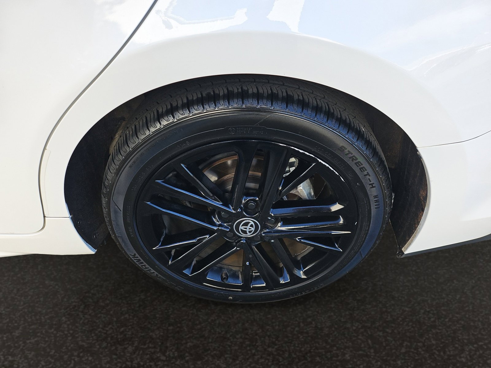 Used 2025 Toyota Camry SE FWD image 45