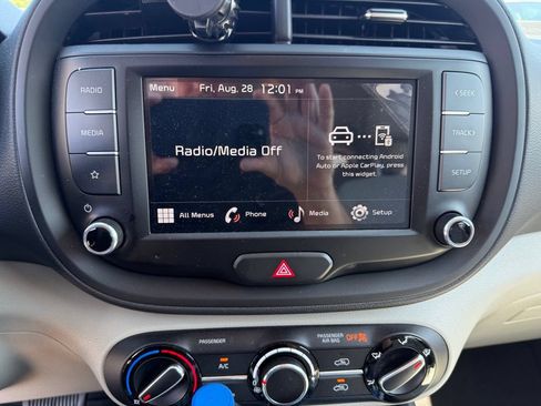 Used 2023 Kia Soul LX w/ Option Group 015 FWD image 8