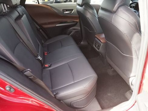 Used 2023 Toyota Venza XLE AWD/4WD image 15