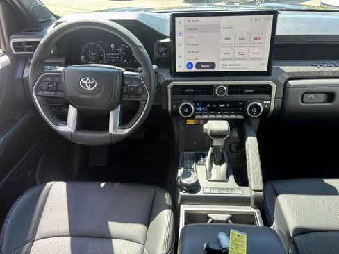 Used 2024 Toyota Tacoma Limited w/ Limited Package (LT) image 30