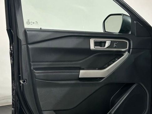 Used 2023 Ford Explorer XLT w/ Equipment Group 202A image 39