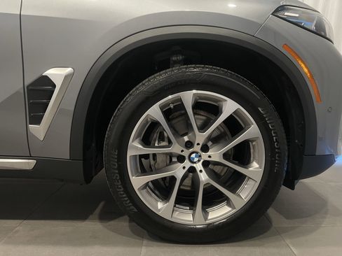 Used 2024 BMW X5 xDrive40i w/ Premium Package image 11