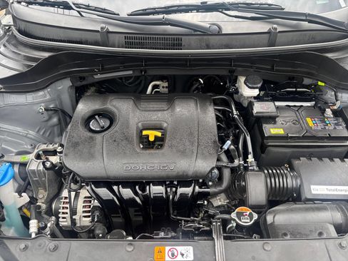 Used 2025 Kia Soul LX w/ LX Technology Package FWD image 30