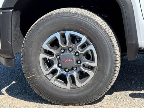 New 2026 GMC Sierra 2500 SLE AWD/4WD image 31