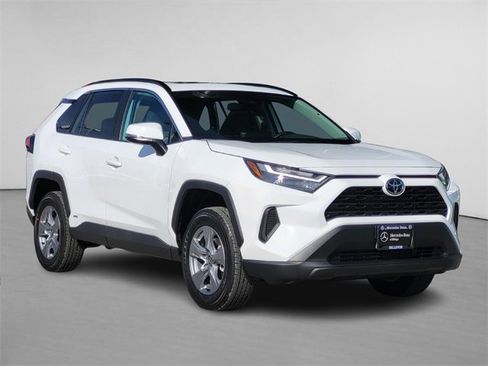 Used 2025 Toyota RAV4 XLE image 1