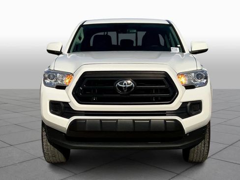 Used 2022 Toyota Tacoma SR image 3