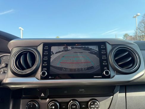 Used 2020 Toyota Tacoma SR5 image 16