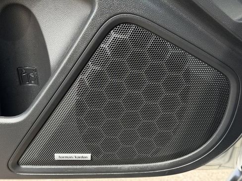 Used 2025 Subaru Outback Limited image 23