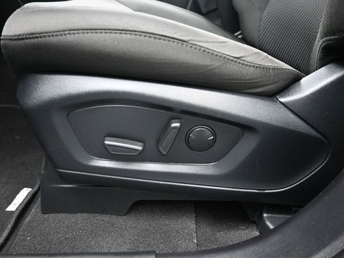 Certified 2023 Ford Explorer XLT RWD image 10
