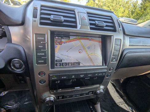 Used 2020 Lexus GX 460 Premium w/ Premium Package AWD/4WD image 30