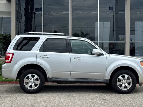 Used 2011 Ford Escape Limited FWD image 4