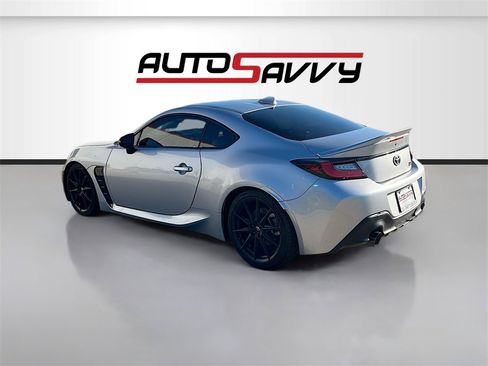 Used 2023 Toyota GR86 Premium w/ ALL Weather Mat Package (TMS) image 5