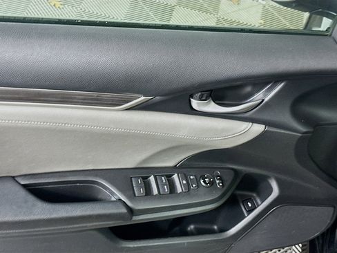 Used 2019 Honda Civic EX-L image 15