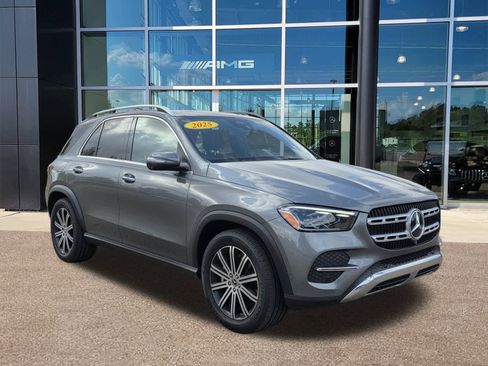 Used 2025 Mercedes-Benz GLE 350 4MATIC image 2