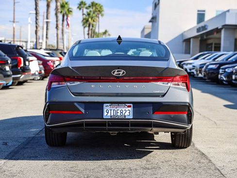 Certified 2024 Hyundai Elantra Limited FWD image 5