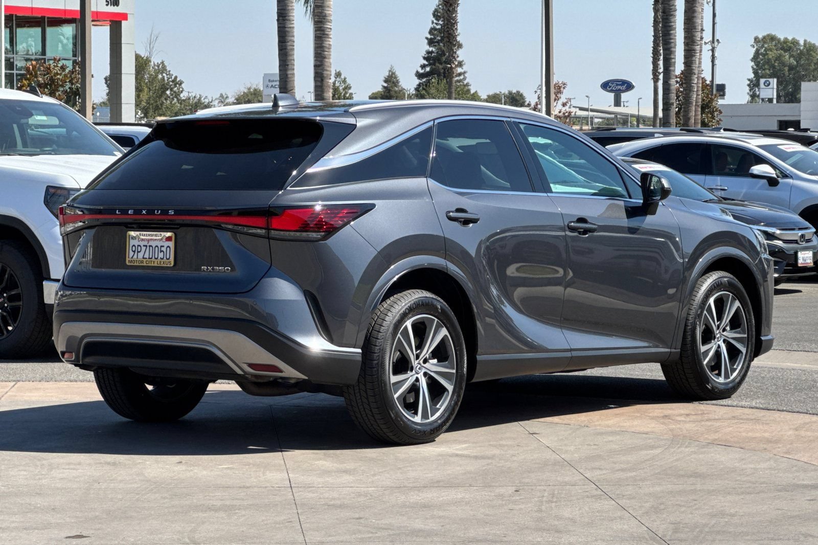Used 2024 Lexus RX 350 FWD w/ Technology Package image 4