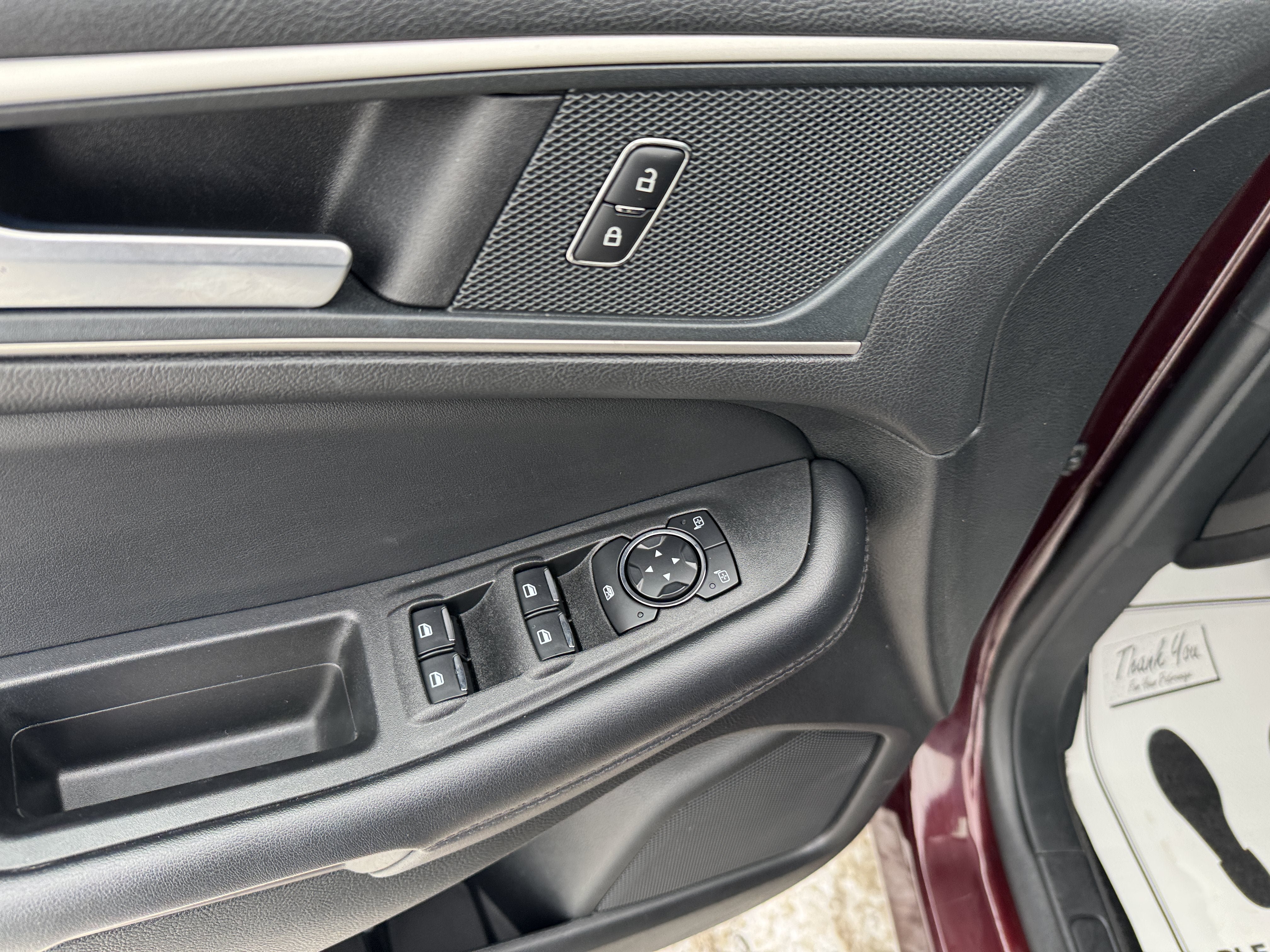 Used 2024 Ford Edge SEL AWD/4WD image 8