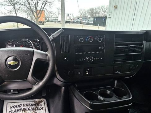Used 2017 Chevrolet Express 3500 image 15