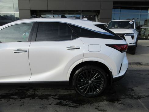 Used 2025 Lexus RX 350h image 4