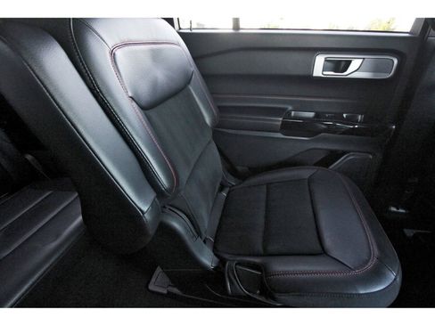 Used 2023 Ford Explorer ST-Line w/ Class IV Trailer Tow Package image 15