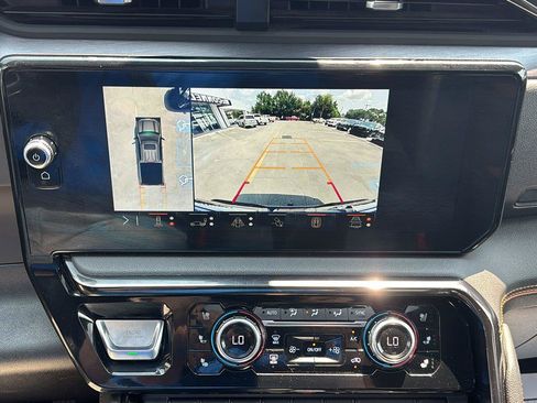 Certified 2024 GMC Sierra 1500 AT4 w/ Technology Package AWD/4WD image 36