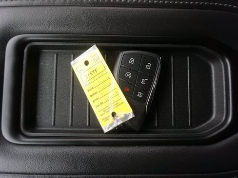 Used 2023 Chevrolet Tahoe LT image 34