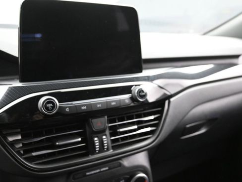 Used 2024 Ford Escape ST-Line image 19