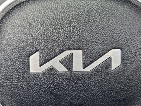 Certified 2022 Kia Sorento SX FWD image 31