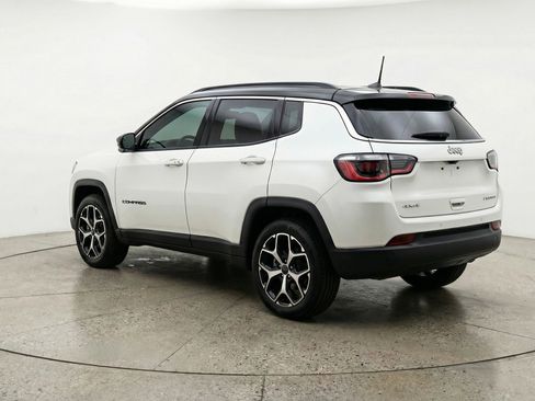 Used 2025 Jeep Compass Limited image 6
