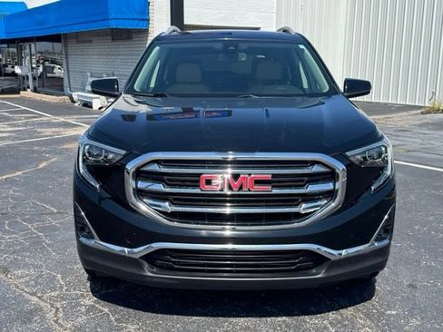 Used 2020 GMC Terrain SLT w/ Preferred Package FWD image 2