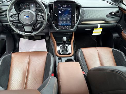 Used 2025 Subaru Forester Touring image 10