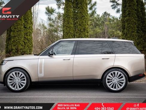 Used 2023 Land Rover Range Rover Long Wheelbase First Edition image 9