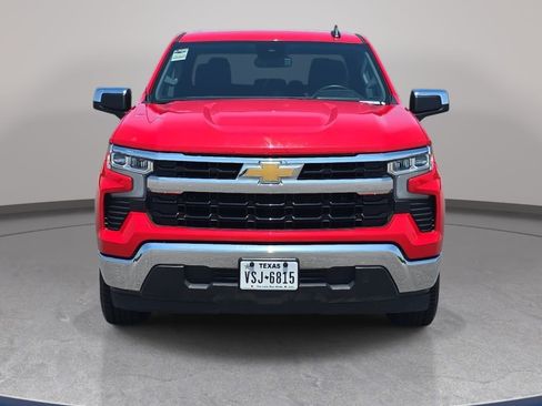 Used 2025 Chevrolet Silverado 1500 LT RWD image 2