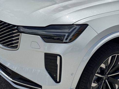 New 2026 Volvo XC90 B6 Plus w/ Protection Package Premier image 8