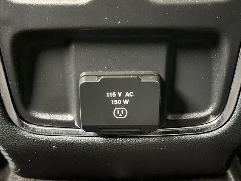 Used 2019 Jeep Grand Cherokee Altitude AWD/4WD image 13