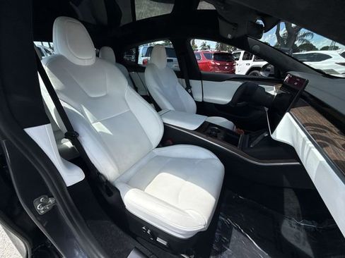 Used 2022 Tesla Model S AWD/4WD image 25