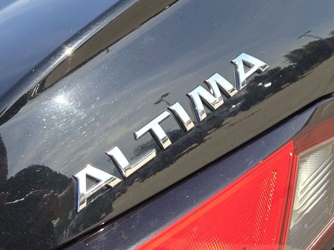 Used 2020 Nissan Altima 2.5 S FWD image 11
