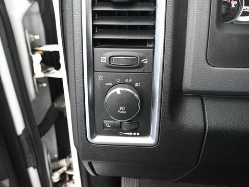 Used 2016 RAM 3500 Big Horn image 32