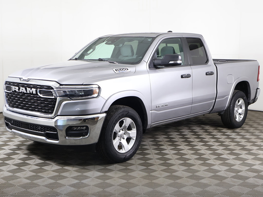 Used 2025 RAM 1500 Big Horn AWD/4WD image 7