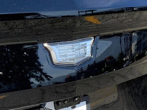 Used 2025 Cadillac Escalade IQ Luxury 2 image 29