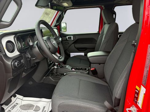 New 2025 Jeep Gladiator Sport image 9