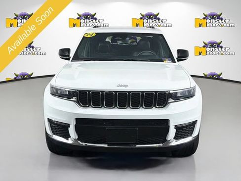 Used 2024 Jeep Grand Cherokee L Limited AWD/4WD image 2