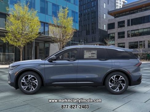 New 2026 Lincoln Nautilus Premier AWD/4WD image 3