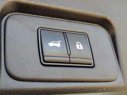 Used 2024 Nissan Rogue SV image 16