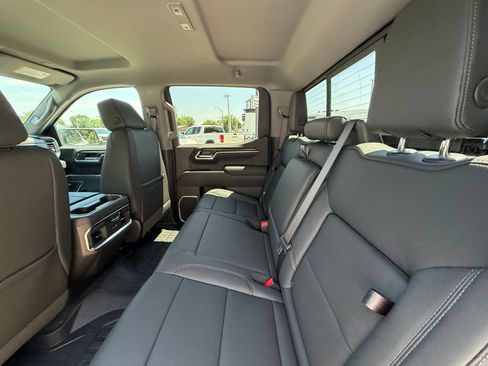 New 2026 GMC Sierra 1500 SLT w/ SLT Premium Plus Package AWD/4WD image 5