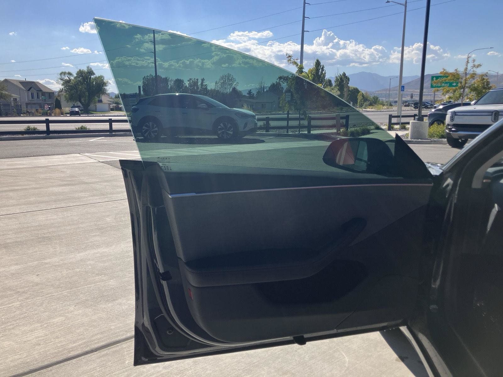 Used 2025 Tesla Model 3 Long Range RWD image 9