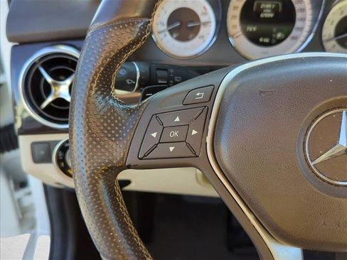 Used 2015 Mercedes-Benz GLK 350 2WD image 14